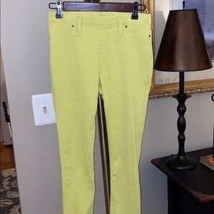 Women’s green jeggings